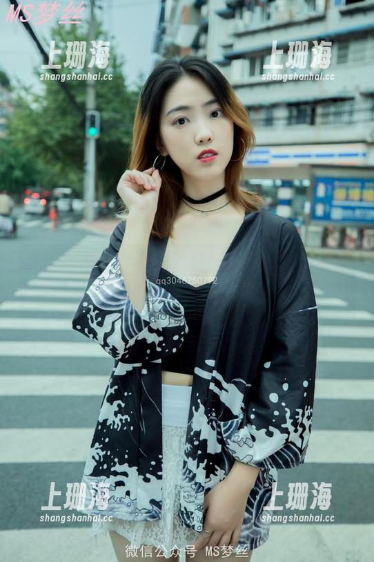 梦丝女神 - 苏柔的假日餐厅女神颜值网盘，上面轻松就能“打卡”！