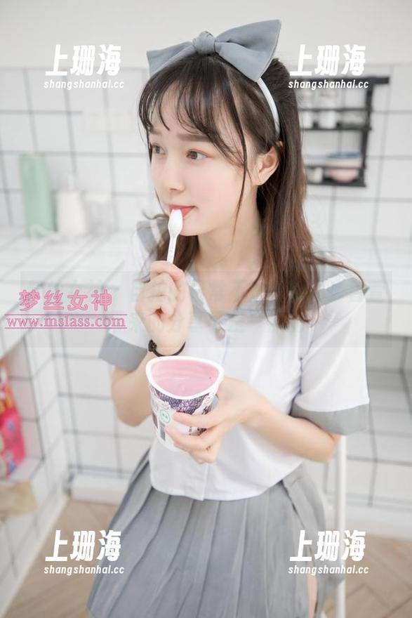 梦丝女神 - 自拍的日常不是咕咕叫！香萱带来的分享可是一流的