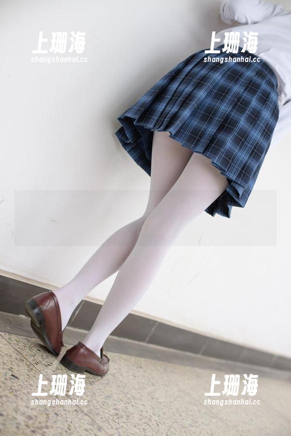 森萝财团-甜米 森萝财团 - 写真合集里的白丝学妹,甜米看着让人不忍心眨眼。