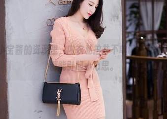 爱蜜社 – 小宝酱的资源里，内衣私拍并不单调，意外的细节每次都能引起小心思。