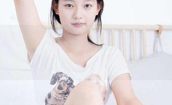 物恋传媒 – 菲菲在粉色的海洋里畅游，福利图片随波而来！