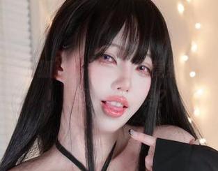 伊布大驾光临，狐洛洛子的写真竟然让月亮都照亮了！是我眼问题吗？