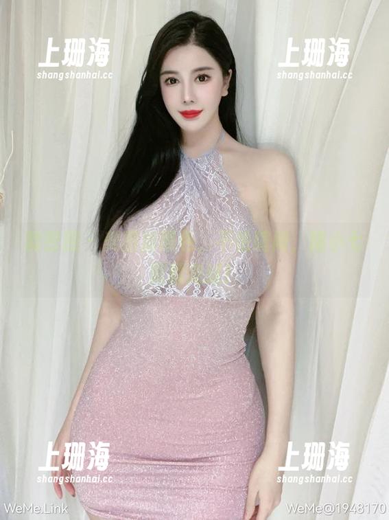 猪小七 微密圈 - 美图加黑色,不怕喧闹,猪小七默默走过!
