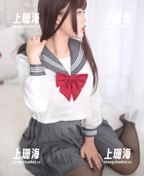 白烨烨 白烨烨的棉袜cos妆,真得我猜不到会那么形象啊!