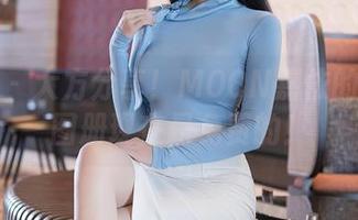 秀人网 – 大方分享！MOON嘉依的比基尼图册现在是免费的！