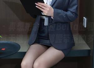 秀人网 – 真想把佘贝拉Bella的和服私拍翻得一览无遗，靠，那腰带系的多精致！