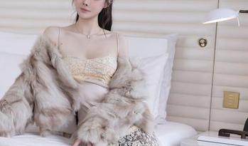 秀人网 – 美图界的新发现，周波儿和她的蕾丝……真有新意。