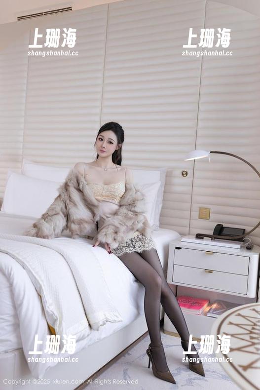 秀人网 - 美图界的新发现，周波儿和她的蕾丝……真有新意。