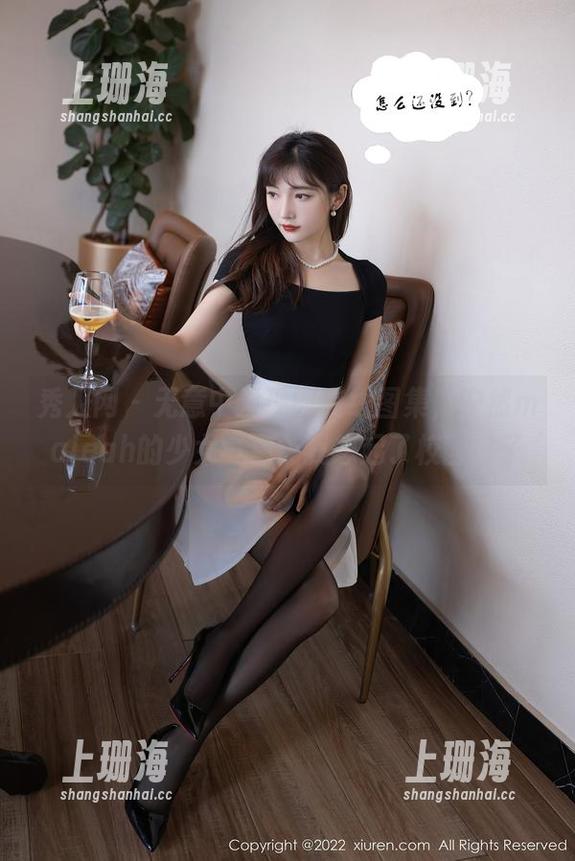 秀人网 - 无意中发现的在线图集，安然maleah的少女气息让我想起了校园日子