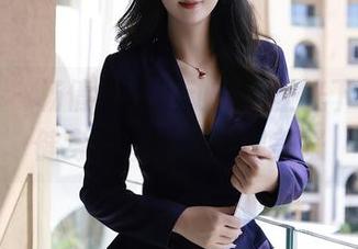 秀人网 – 杨倩倩的运动：无圣光下，她在健身房里悄悄攀爬美好