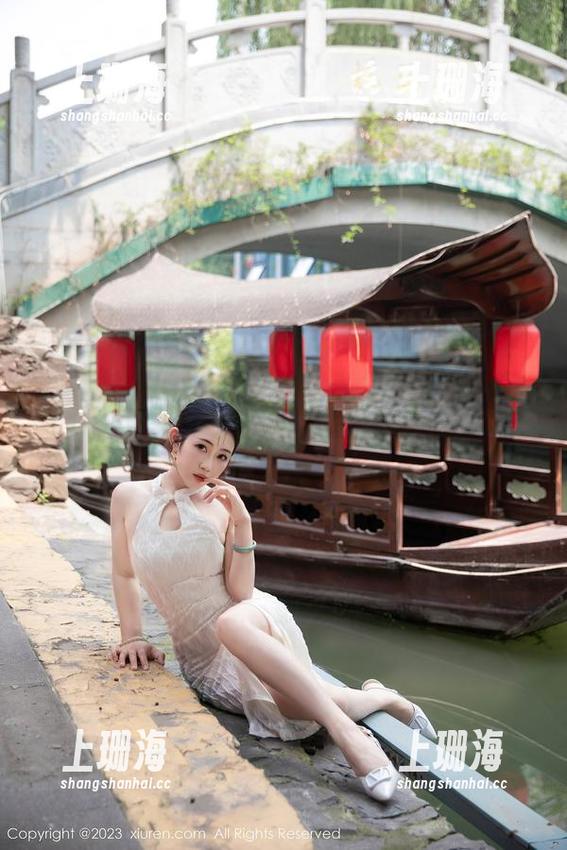 秀人网 - 看完果儿celia的校服，你能承受这福利的重击吗？