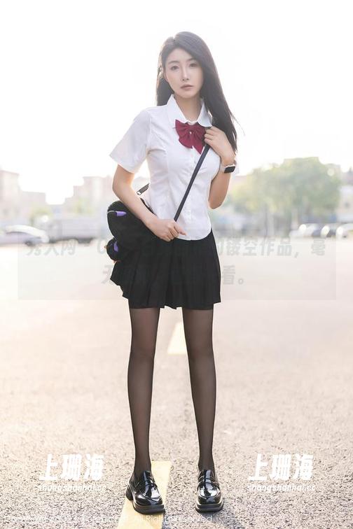 秀人网 - OK，白兔西希的镂空作品，毫无疑问，值得一看。