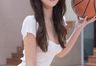 秀人网 – 芝芝Booty的福利图集：让旗袍和美腿给你上堂生动的‘姿态’课