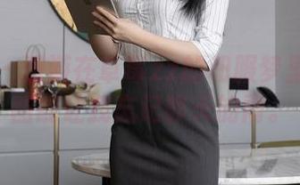秀人网 – 漫游在草莓zz的和服梦里—这美图能让我忘记昨天的雨。