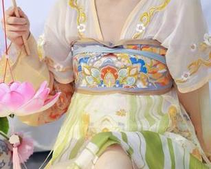 绮梦摄影 – 不用担心烧焦，子涵厨娘图包火热下载中，赶紧来拿！