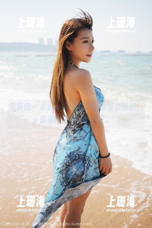 美媛馆-水水er 美媛馆 - 水水er踩着高跟鞋的优雅原图,仿佛翩翩公主现身了。