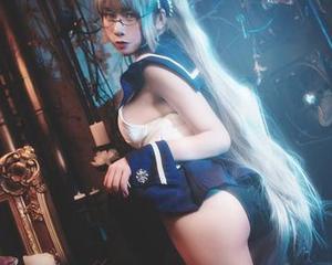 别小看这件旗袍，芊川一笑MNK的写真作品，包你笑到肚子疼！