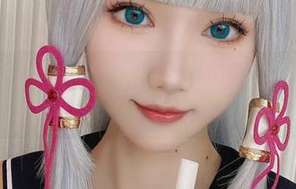 在宁静的六叠间，花兮_honoka的最新写真如清风拂面