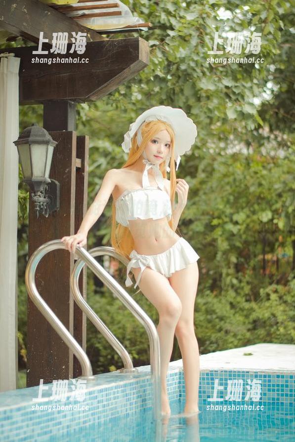 花柒Hana游泳不怕淹,还怕装不会游泳的资源！快去浏览她的写真集呀！