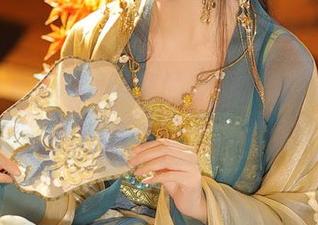 苏嫣qvq与她双马尾的奇妙之旅，绝对是全套图片值得慢慢品味的期待。