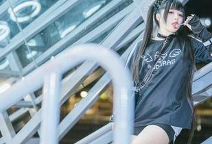落落Raku的女王合集：这个姿势我也想试试！