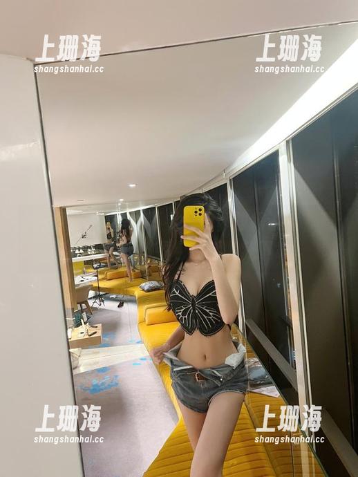 微密圈 - 嘴里说不要，身体却很诚实，葛征的粉色蕾丝图包在呼唤我下载。