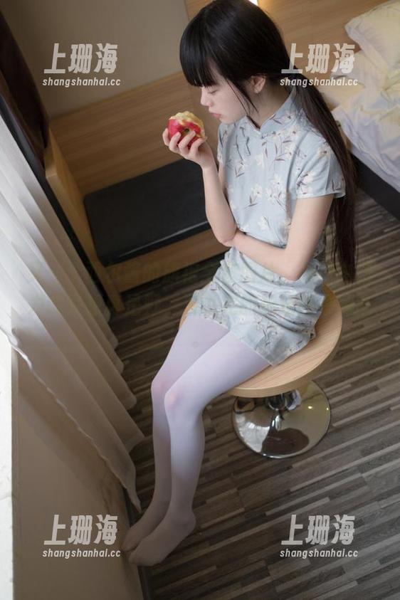 又一个西尔酱的旗袍全套图片，脑海中迸发的联想真是野，没说完的想法越来越乱。