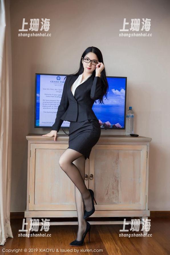 语画界 - 图包精选：Cris_卓娅祺的少女气息，你懂的