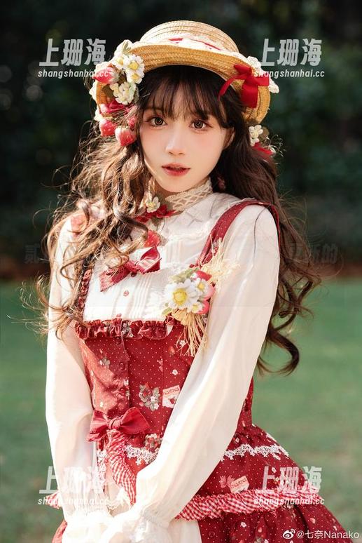 贰加六给兔女郎作品集加了点料，更新的话题度又又又提升了！