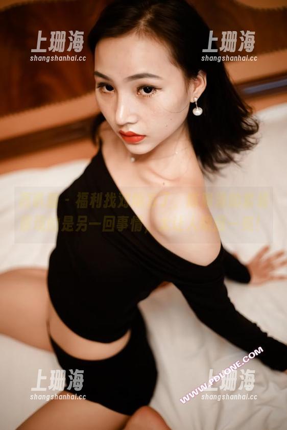 轰趴猫-陈雅漫 轰趴猫 - 福利找对地方了,陈雅漫的套装展现的是另一回事情,太让人眼前一亮!
