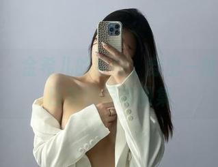微密圈 – 金希儿的套装，穿出一段迷失在日常的写真图集