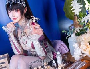 露儿大魔王的图包：分享一下伊芙琳的美好瞬间