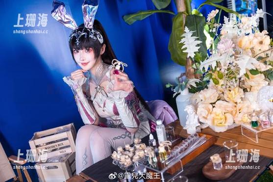 露儿大魔王的图包：分享一下伊芙琳的美好瞬间