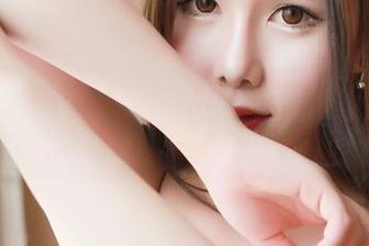 青豆客 – 学妹套图，施忆佳Kitty酱这次又带着点不一样的气息。