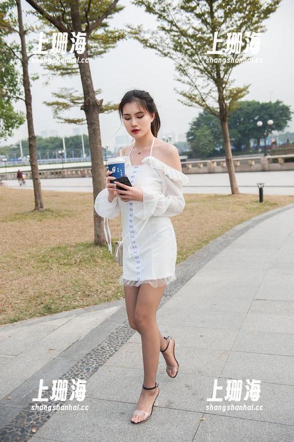 魔镜街拍 魔镜街拍:肉丝包臀裙美少妇合集,让人琢磨的绝佳诱惑